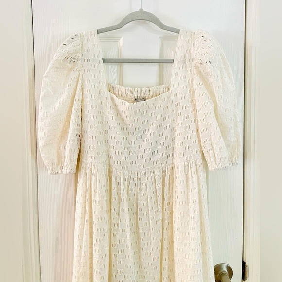 Monsoon & Beyond Anthropologie White Eyelet Estella Dress in Size Small - Picture 5 of 10
